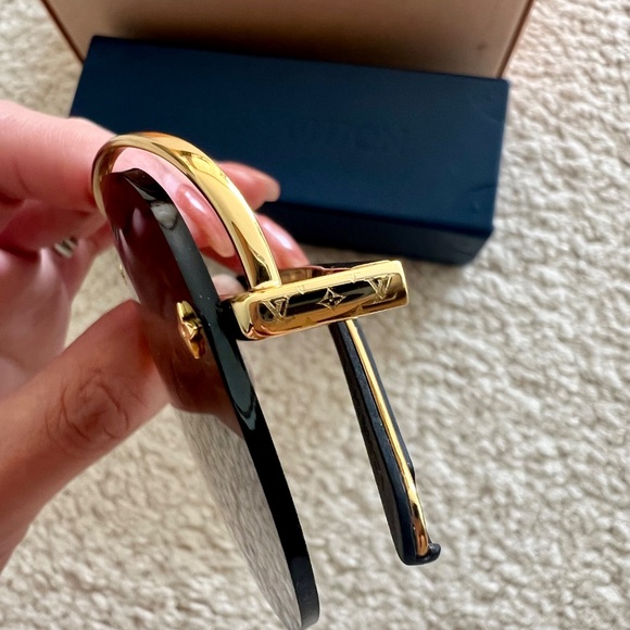 LOUIS VUITTON  Grease Mask Sunglasses Z1045W Gold - Picture 6 of 7